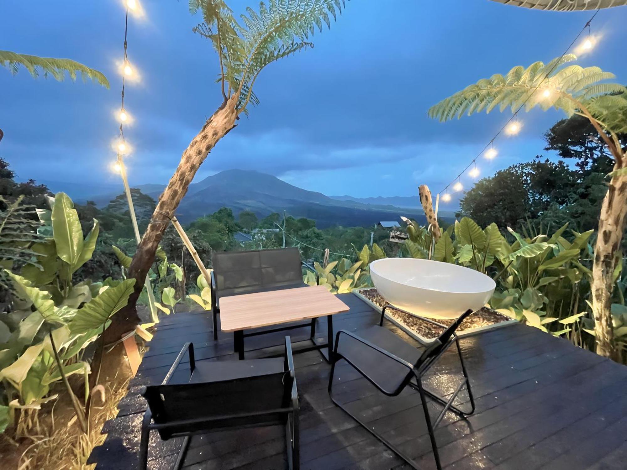 Black Wood Cabin Kintamani Exterior foto